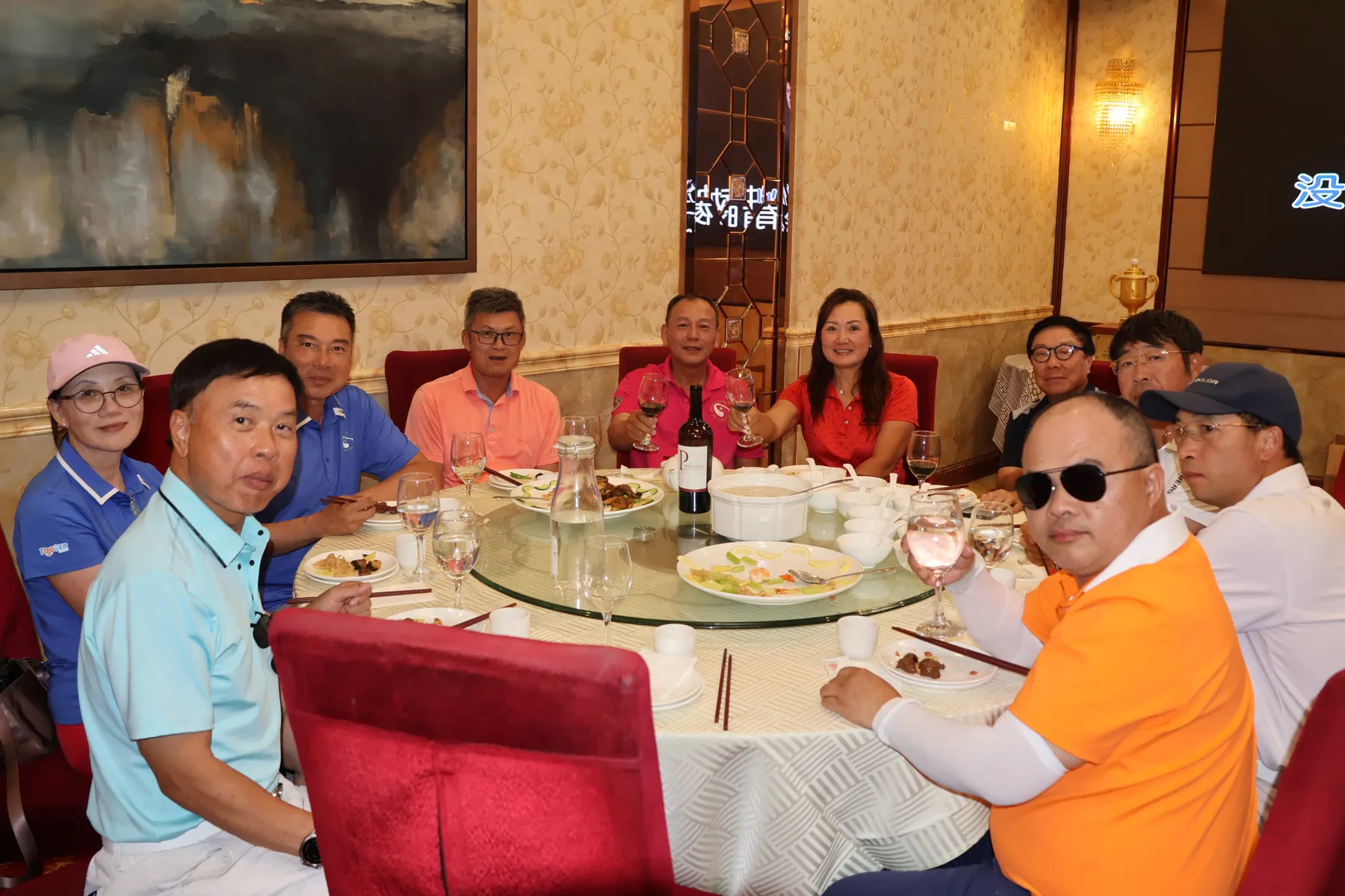 Another table of members at the banquet